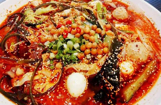 開冒菜店是加盟還是自己弄？