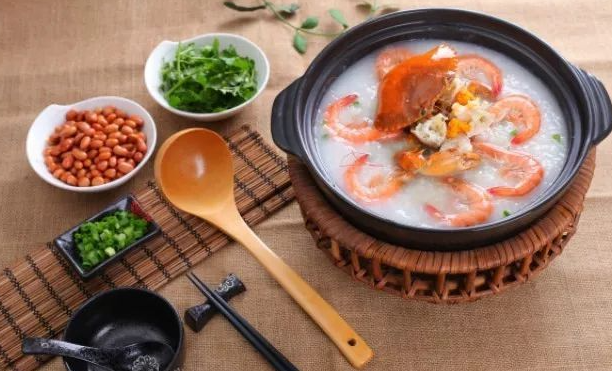 冒菜店與粥店，誰擁有更高的利潤？